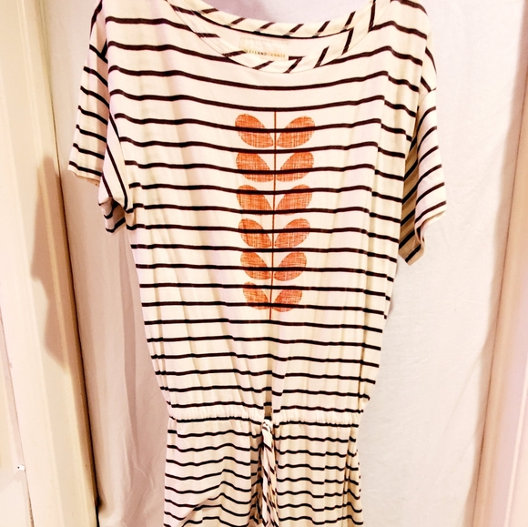 HIP & FUNKY TSHIRT DRESS - Picture 3 of 5